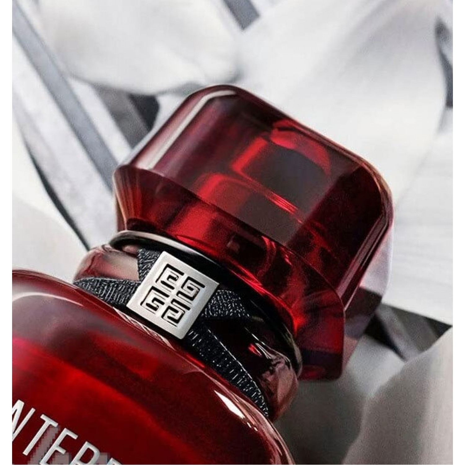 عطر زنانه جیونچی له اینتردیت رژ Givenchy L Interdit Rouge حجم 80 میلی لیتر