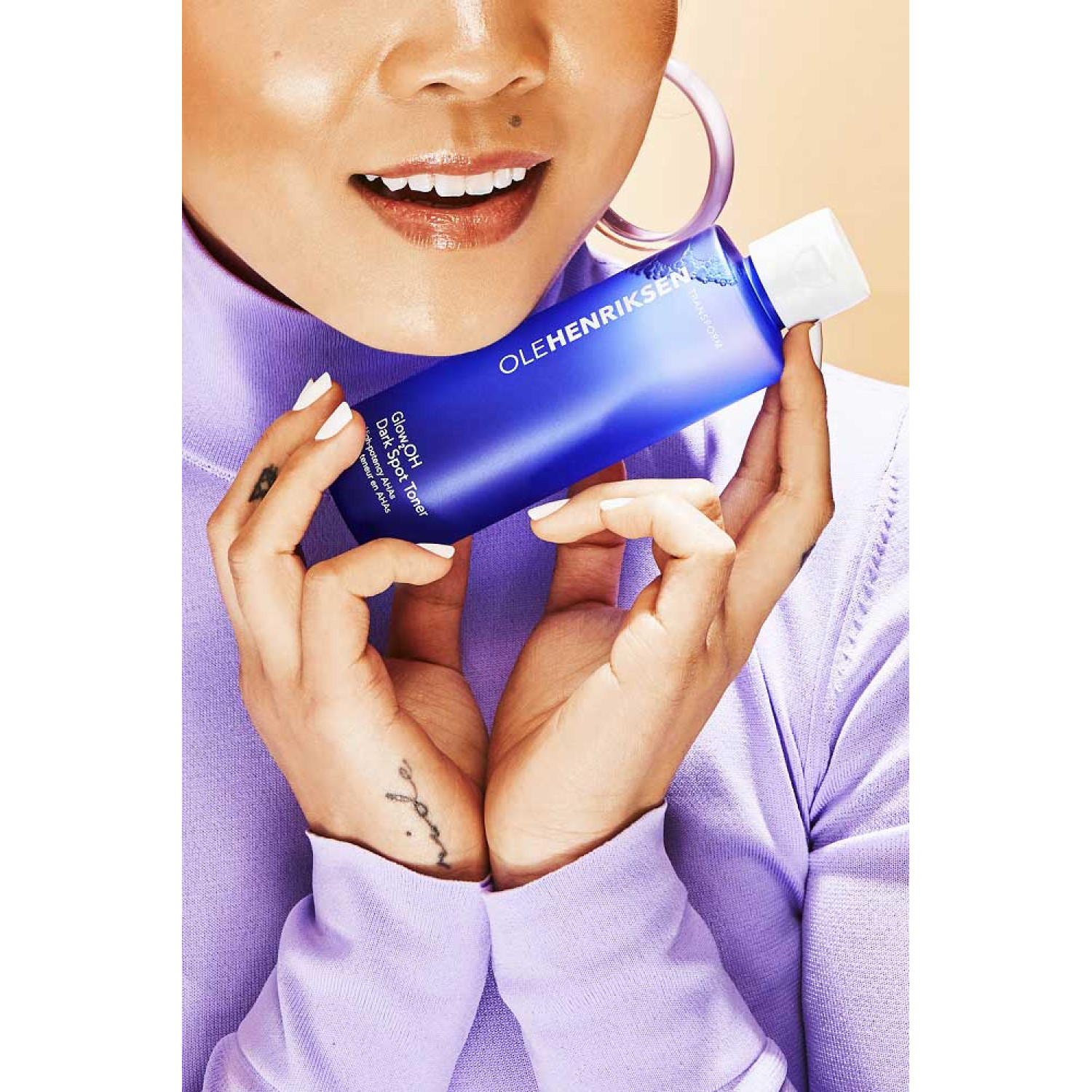 تونر ضد لک اولی هنریکسن Ole Henriksen Glow2OH حجم 190 میلی لیتر تونر ضد لک اولی هنریکسن Ole Henriksen Glow2OH حجم 190 میلی لیتر