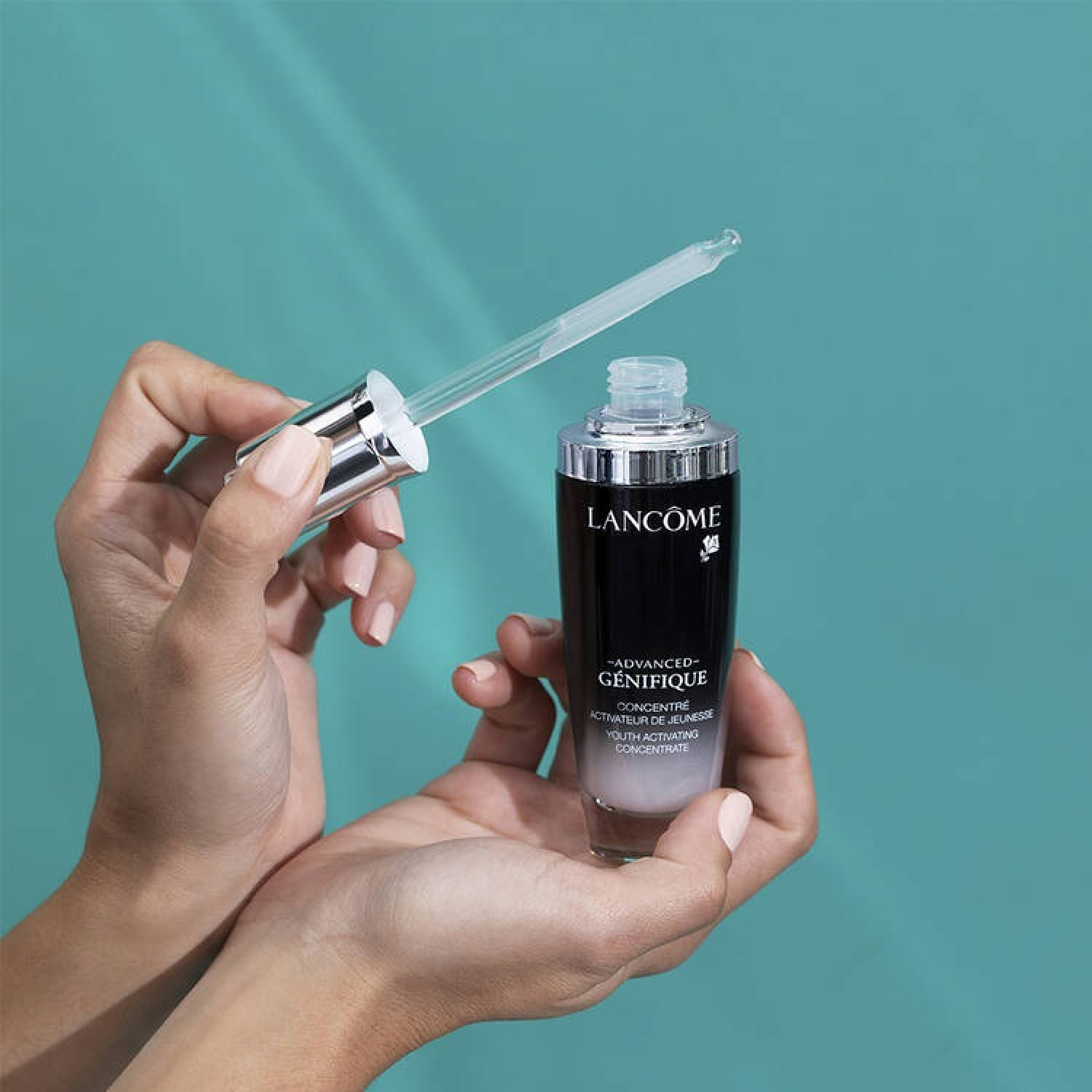 سرم کنستانتره جوانی لانکوم ژنفیک Lancome Advanced Genifique حجم 30 میلی لیتر سرم کنستانتره جوانی لانکوم ژنفیک Lancome Advanced Genifique حجم 30 میلی لیتر