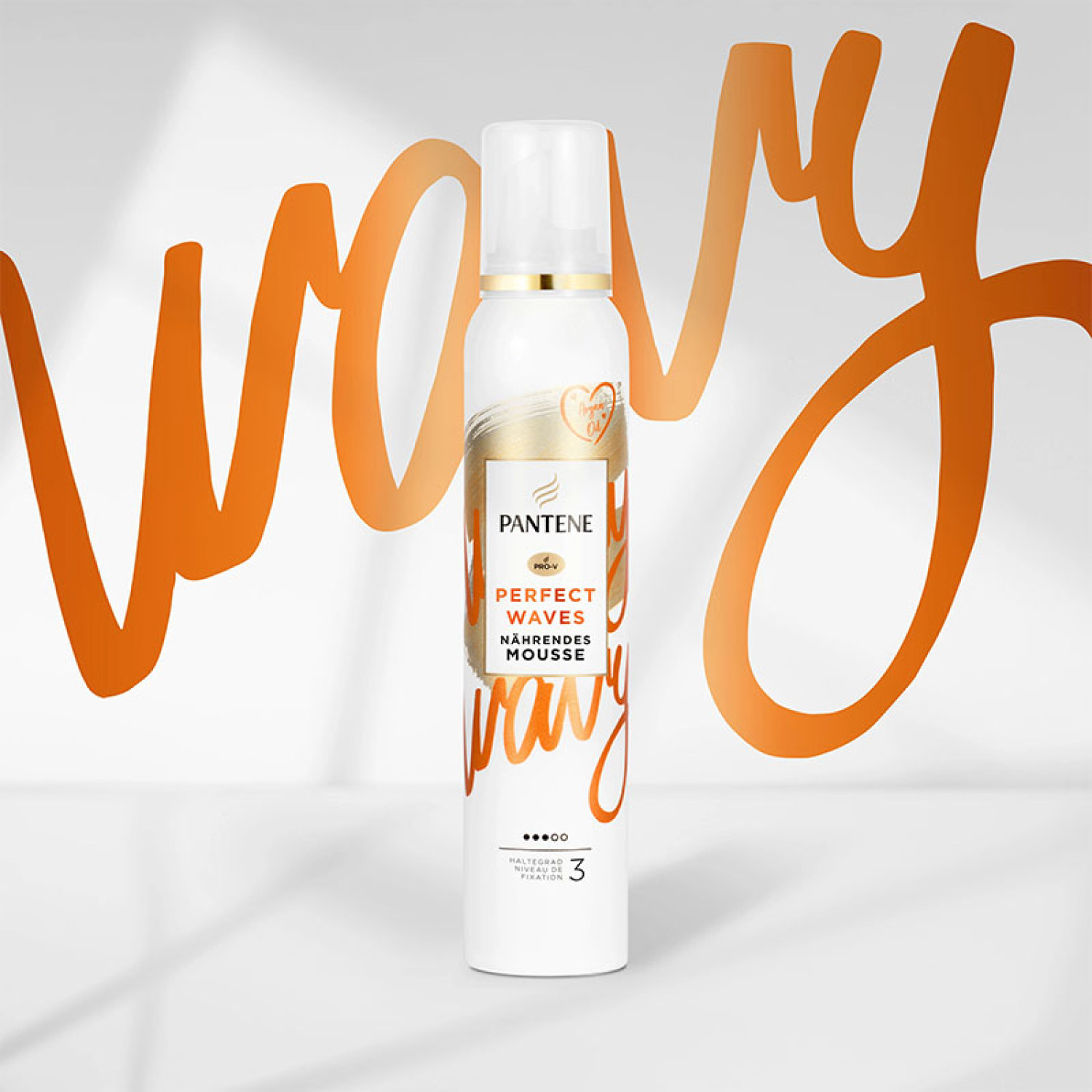 موس حالت دهنده موهای مجعد پنتن Pantene Perfect Waves حجم 200 میلی لیتر موس حالت دهنده موهای مجعد پنتن Pantene Perfect Waves حجم 200 میلی لیتر