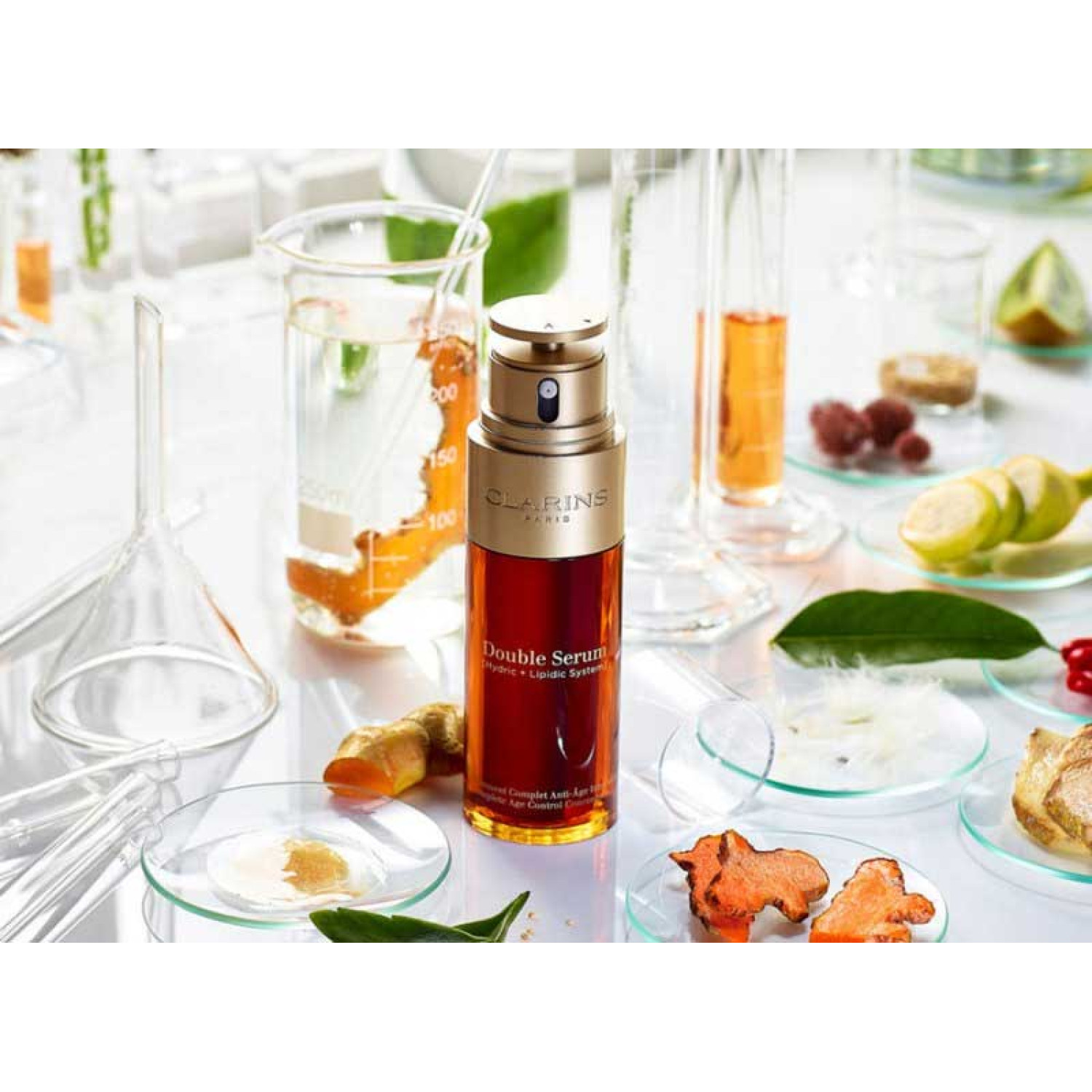 سرم کنستانتره ضدپیری و جوان کننده کلارنس Clarins Double Serum حجم 50 میلی لیتر سرم کنستانتره ضدپیری و جوان کننده کلارنس Clarins Double Serum حجم 50 میلی لیتر