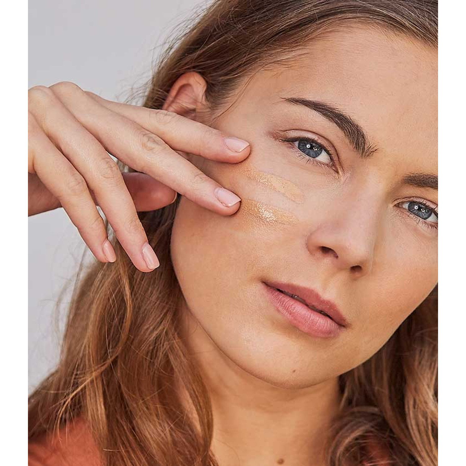 فلویید ضدآفتاب و رفع لک رنگی ایزدین Isdin Active Unify Color SPF50 حجم 50 میلی لیتر فلویید ضدآفتاب و رفع لک رنگی ایزدین Isdin Active Unify Color SPF50 حجم 50 میلی لیتر