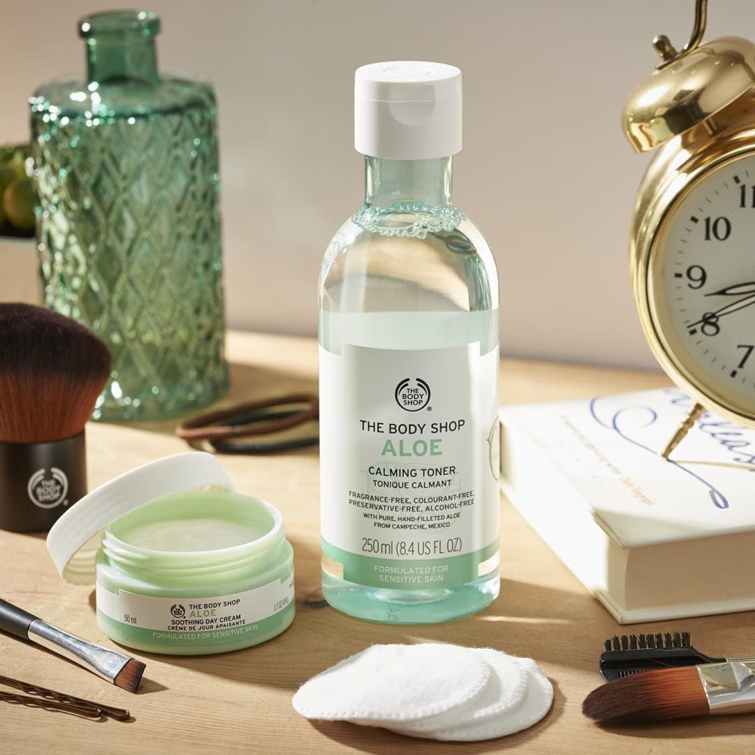 تونر تسکین دهنده آلوئه ورا بادی شاپ The Body Shop Aloe Toner حجم 250 میلی لیتر تونر تسکین دهنده آلوئه ورا بادی شاپ The Body Shop Aloe Toner حجم 250 میلی لیتر