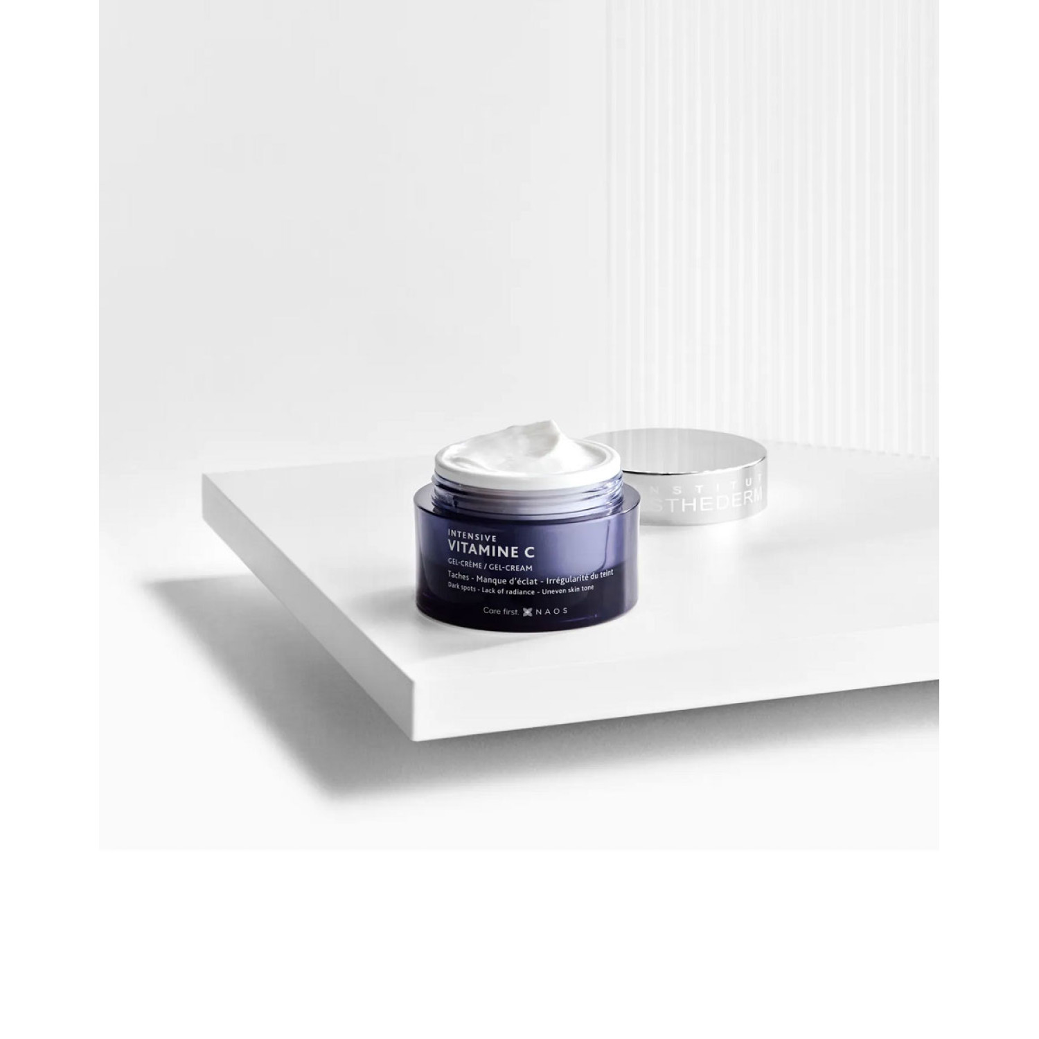 ژل کرم روشن کننده و صاف کننده ویتامین سی استادرم Esthederm Intensive Vitamine C حجم 50 میلی لیتر ژل کرم روشن کننده و صاف کننده ویتامین سی استادرم Esthederm Intensive Vitamine C حجم 50 میلی لیتر